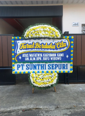 Papan Bunga Duka di Kutowinangun Kidul
