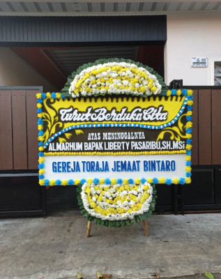 Papan Bunga Duka di Kutowinangun Kidul