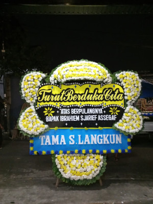 Papan Bunga Duka di Kutowinangun Kidul